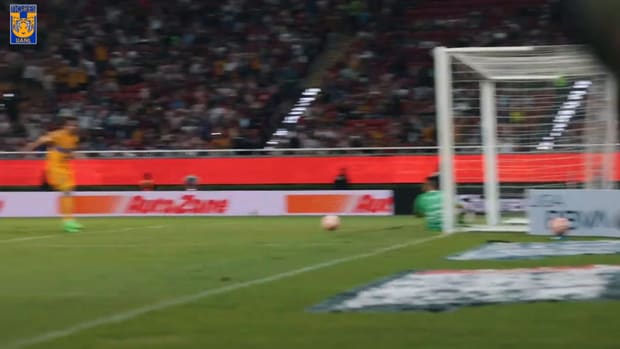 Pitchsisde: Tigres' fascinating 4-1 victory at Chivas